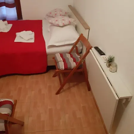 Knezic Apartman *