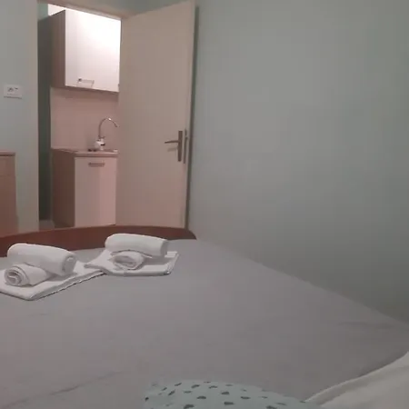 Knezic Apartman Igrane