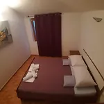 Knezic Appartement *