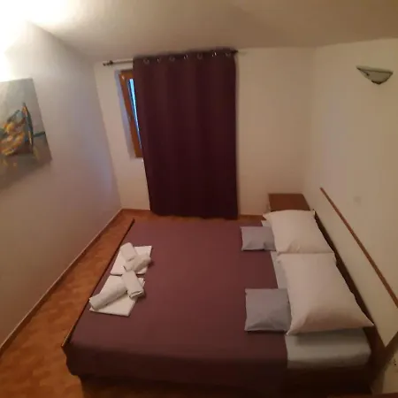 Knezic Apartmán *
